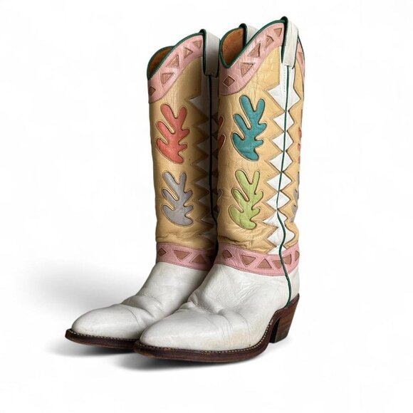 White and pink leather cowboy boots with a boho touch #westernvibes - Picture 2 of 8